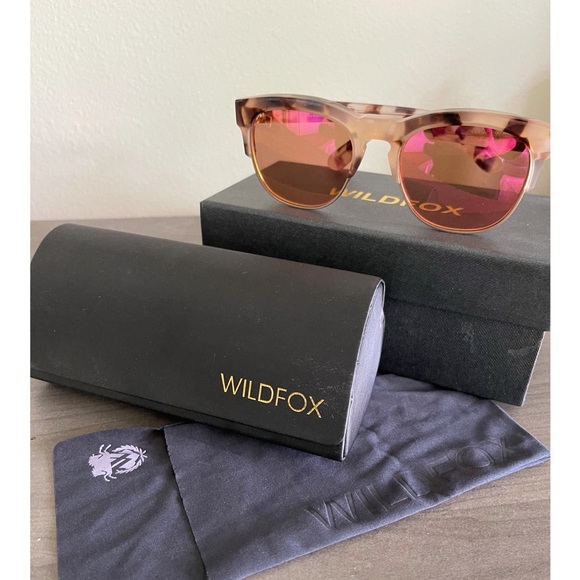 Wildfox Accessories - Wild fox 'Club Fox' 52mm Sunglasses